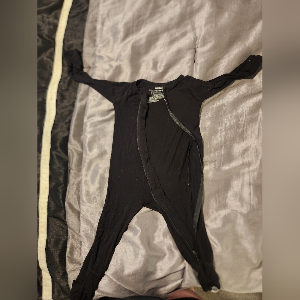Little Sleepies black 6-12 months pajamas